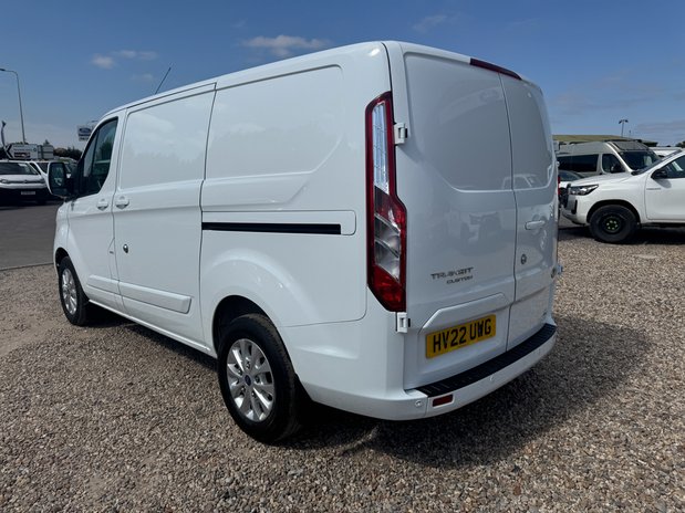 Ford Transit Custom SWB L1H1 Low Roof Limited 300 Air Con Cruise Sensors EURO 6 10