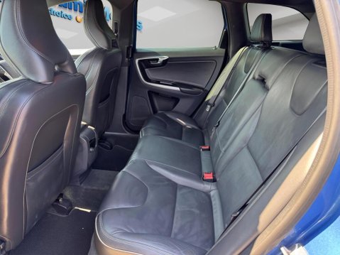 Volvo XC60 2.4 D5 R-Design Nav Auto AWD Euro 6 (s/s) 5dr 33