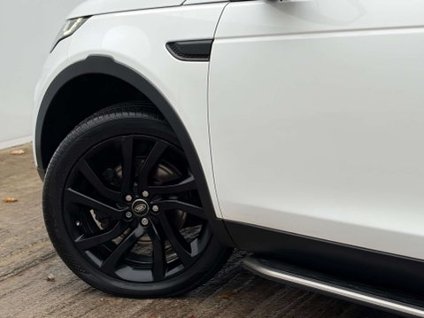 Land Rover Discovery Sport 2.0 Discovery Sport Black HSE TD4 Auto 4WD 5dr 55