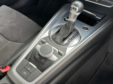 Audi TT 2.0 TFSI S line S Tronic quattro Euro 6 (s/s) 3dr 23