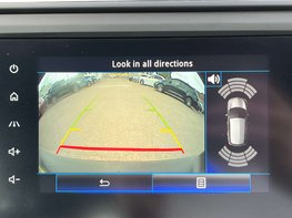 Renault Kadjar 1.5 Kadjar Iconic Blue dCi Auto 5dr 29
