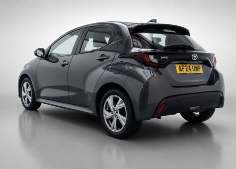 Toyota Yaris 1.5 Yaris Icon HEV CVT 5dr 10