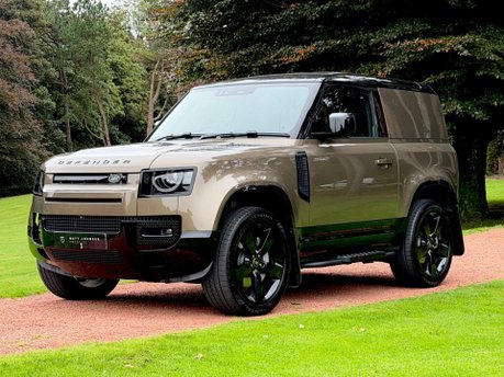 Land Rover Defender HARD TOP X-DYNAMIC HSE 34