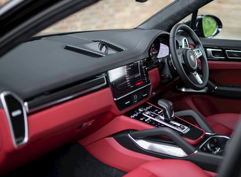 Porsche Cayenne Turbo 18