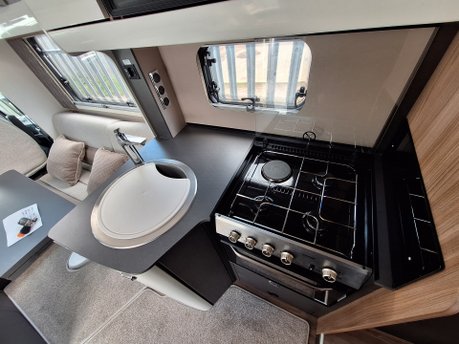 Swift Escape 664 G AUTO 10