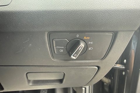 Volkswagen Passat GTE DSG - VAT Q - 1 OWNER - PLUG IN HYBRID - 3 IN STOCK 33