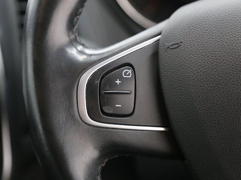 Renault Captur 1.5 dCi ENERGY GT Line Euro 6 (s/s) 5dr 11