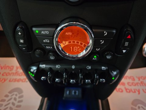 Mini Hatch 1.6 Cooper S Euro 5 (s/s) 3dr 21