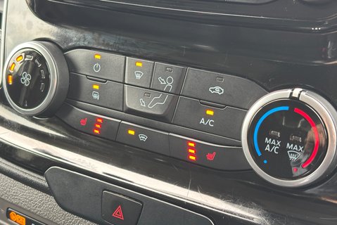 Ford Transit Custom 300 L1 Limited 130ps Panel Van 18