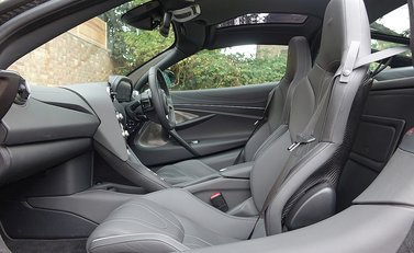 McLaren 720S Luxury 30