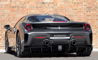 Ferrari 488 Pista 3