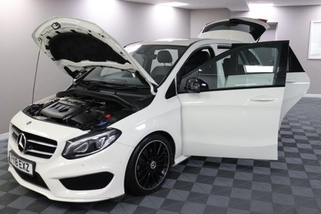 Mercedes-Benz B Class B 180 D AMG LINE PREMIUM