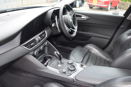 Alfa Romeo Giulia TB VELOCE 14