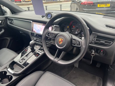 Porsche Macan PDK 30