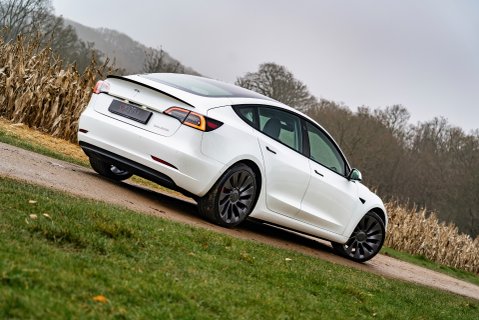 Tesla Model 3 PERFORMANCE 20