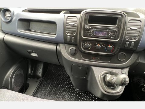 Vauxhall Vivaro 1.6 CDTi 2900 L2 H1 Euro 5 5dr 37
