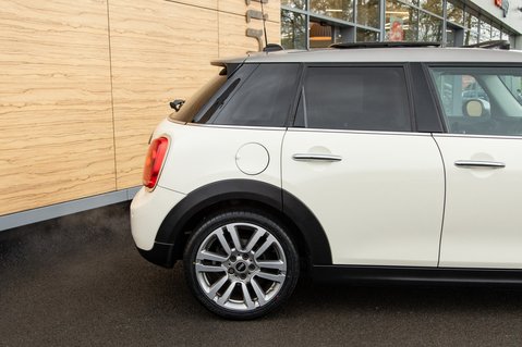 Mini Hatch COOPER SEVEN 7