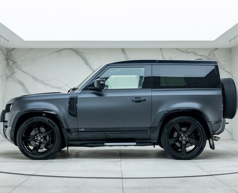 Land Rover Defender 90 V8 CARPATHIAN EDITION