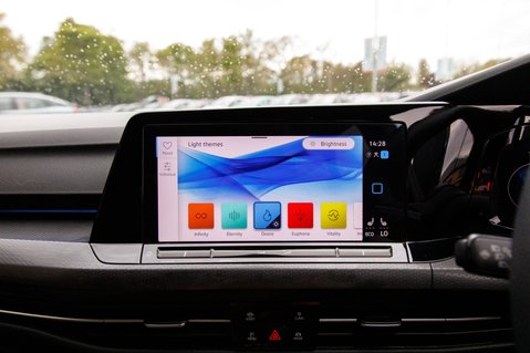 Volkswagen Golf GTE DSG 34