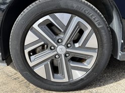 Hyundai KONA 39kWh Premium SUV 5dr Electric Auto (10.5kW Charger) (136 ps) 17