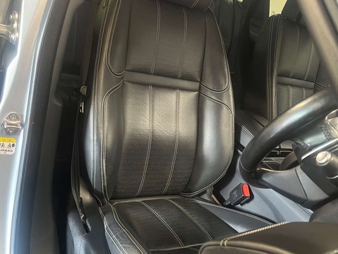 Land Rover Range Rover Velar 2.0 Range Rover Velar R-Dynamic HSE D240 Auto 4WD 5dr 11