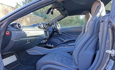 Ferrari California T 23