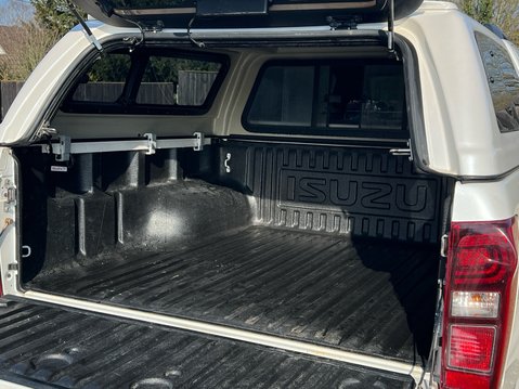 Isuzu D-Max BLADE DCB 40