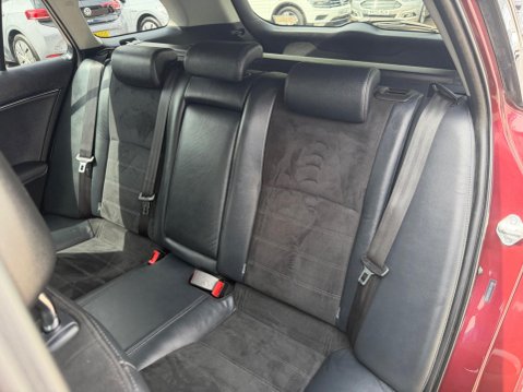 Toyota Avensis 2.0 D-4D Icon Business Edition Tourer Euro 5 5dr 38