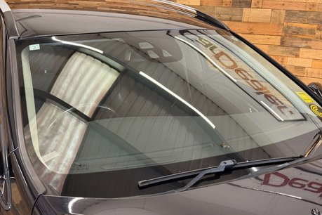 Volvo V40 1.6 T4 Lux Hatchback 5dr Petrol Powershift Euro 5 (s/s) (180 ps) 19