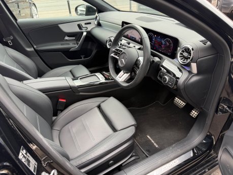 Mercedes-Benz A Class AMG A 35 4MATIC PREMIUM PLUS MHEV 26