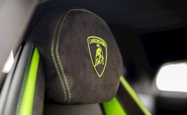 Lamborghini Aventador S 18