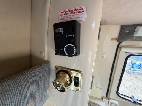 Romahome Duo OUTLOOK R20 HI MODEL 2 BERTH CAMPER VAN 20