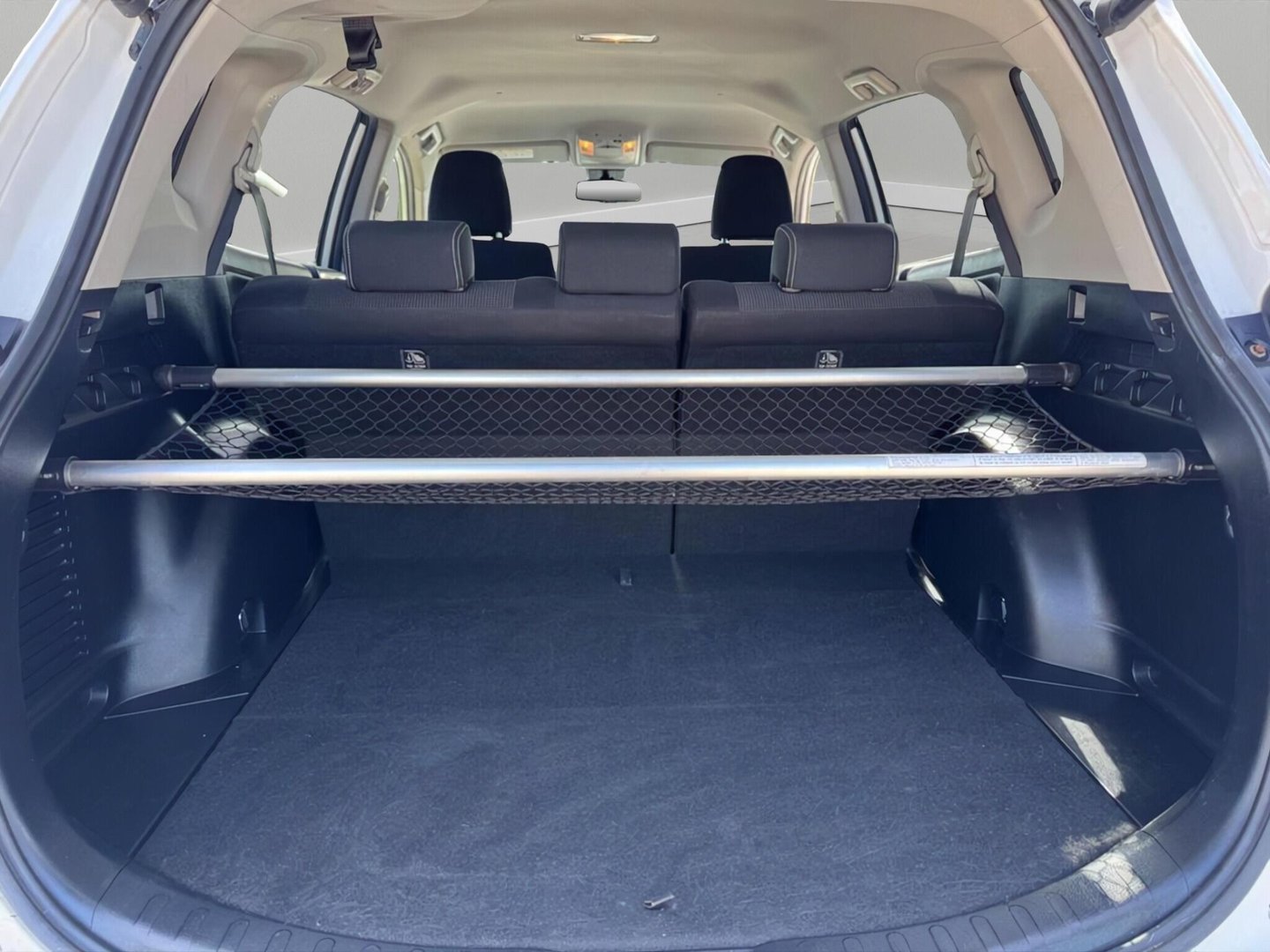 2017 Toyota RAV4 — image 34