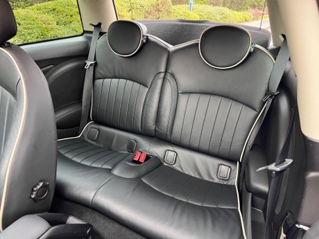 Mini Hatch 1.6 Cooper S Auto Euro 5 3dr 35