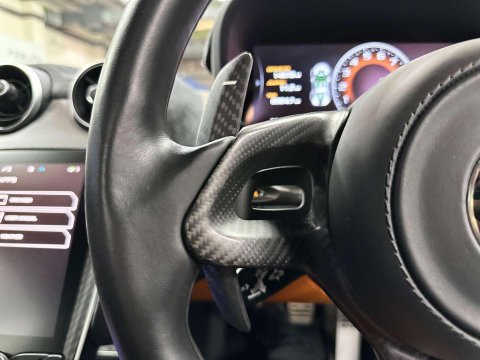 McLaren 570S 3.8 570s Coupe Semi-Auto 2dr 36