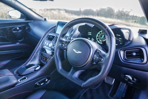 Aston Martin DBS V12 17