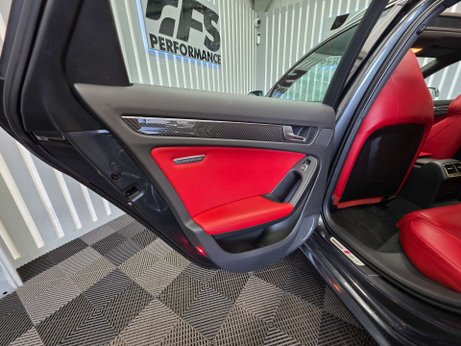 Audi RS4 4.2 FSI V8 Estate 5dr Petrol S Tronic quattro Euro 5 (450 ps) 24