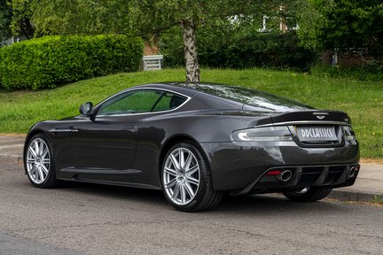 Aston Martin DBS V12 4