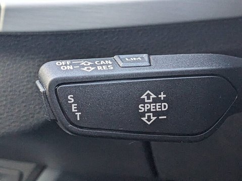 Audi Q2 TFSI SPORT 33