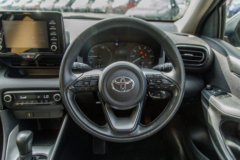 Toyota Yaris ICON FHEV 20