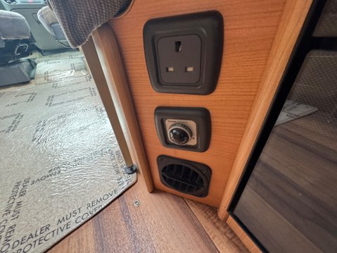 Autosleeper Symbol *** SOLD *** 21