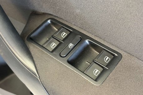 Volkswagen Polo 1.2 TSI BlueMotion Tech SE Hatchback 5dr Petrol DSG Euro 6 (s/s) (90 ps) 46