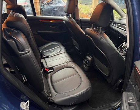 BMW 2 Series 1.5 218i Luxury Auto 5dr 11