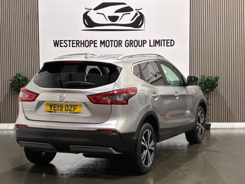 Nissan Qashqai 1.5 dCi N-Connecta Euro 6 (s/s) 5dr 4