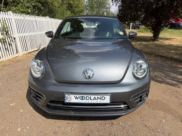 Volkswagen Beetle DESIGN TSI BLUEMOTION TECHNOLOGY DSG 2