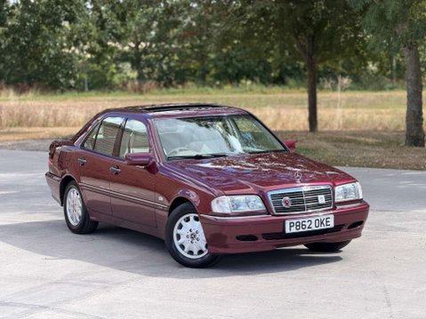 Mercedes-Benz C Class 2.0 C200 Elegance Auto 4dr 34