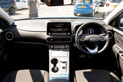 Hyundai KONA PREMIUM 3