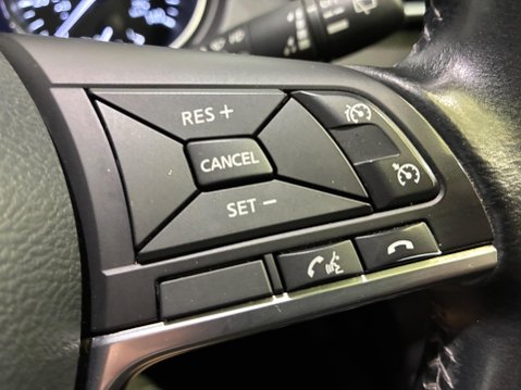 Nissan Qashqai 1.6 DIG-T N-Connecta Euro 6 (s/s) 5dr 31