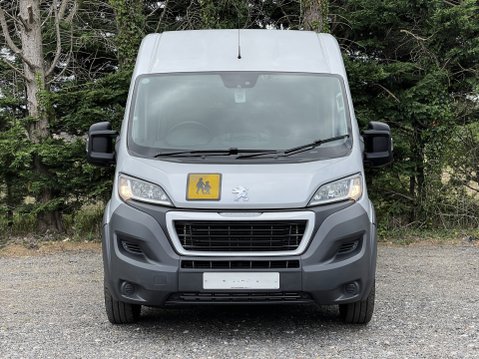 Peugeot Boxer 440 L4H2 17 Seat LIGHTWEIGHT Non-D1 Minibus Lite with Full width ramp. ULEZ 9