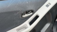 Toyota Yaris 1.3 VVT-i TR Hatchback 5dr Petrol Manual (141 g/km, 85 bhp) 32